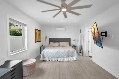 2212 NE 32nd Avenue Fort Lauderdale FL 33305