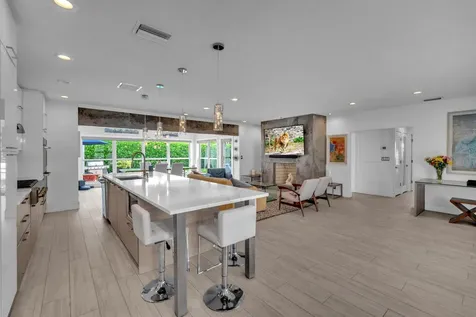 2212 NE 32nd Avenue Fort Lauderdale FL 33305