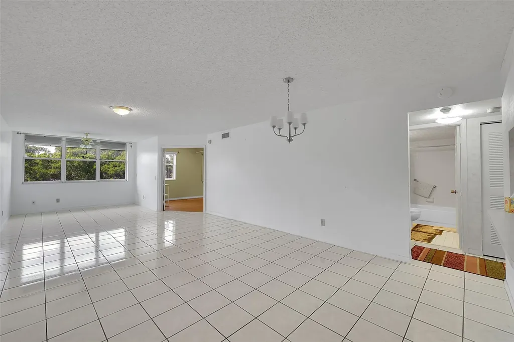 10369 NW 24th Place Sunrise FL 33322