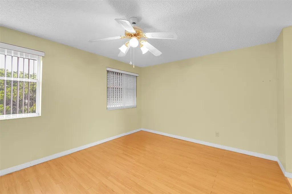 10369 NW 24th Place Sunrise FL 33322