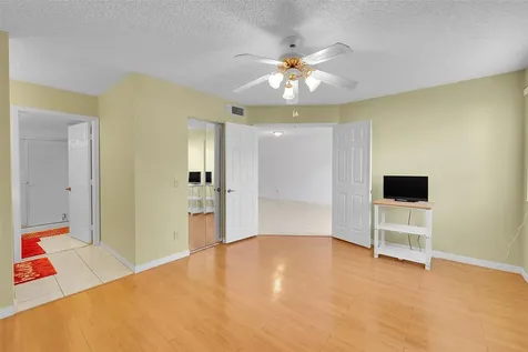 10369 NW 24th Place Sunrise FL 33322