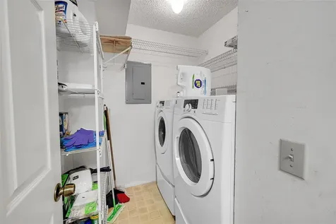 10369 NW 24th Place Sunrise FL 33322