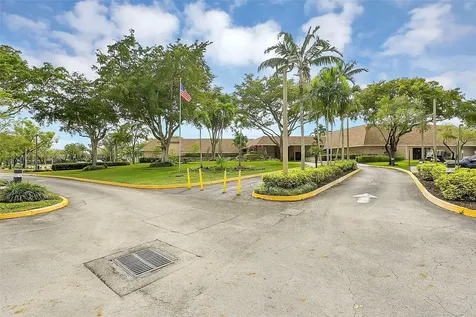 10369 NW 24th Place Sunrise FL 33322