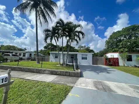 3610 SW 46th Avenue West Park FL 33023