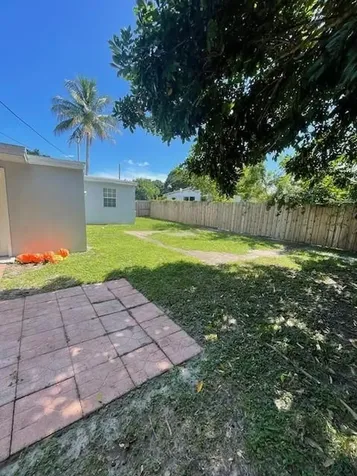 3610 SW 46th Avenue West Park FL 33023