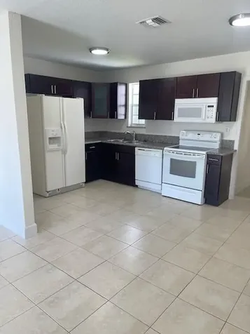 3610 SW 46th Avenue West Park FL 33023