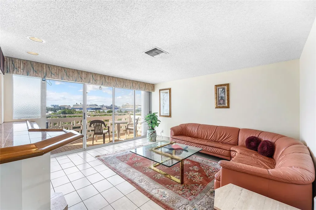 1900 S Ocean Drive Fort Lauderdale FL 33316