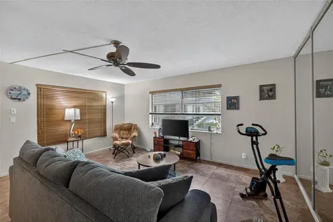 2901 NW 47th Terrace Lauderdale Lakes FL 33313