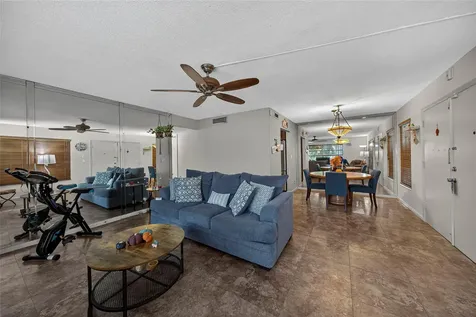 2901 NW 47th Terrace Lauderdale Lakes FL 33313