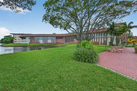 2901 NW 47th Terrace Lauderdale Lakes FL 33313