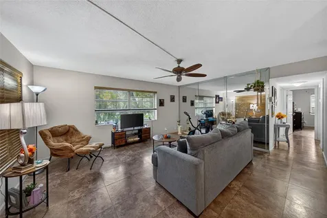 2901 NW 47th Terrace Lauderdale Lakes FL 33313