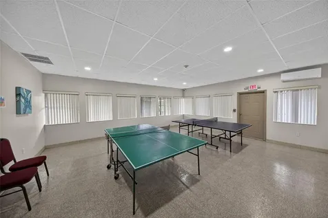 2901 NW 47th Terrace Lauderdale Lakes FL 33313