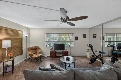 2901 NW 47th Terrace Lauderdale Lakes FL 33313