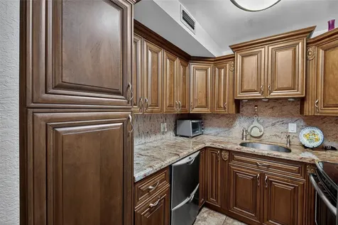 2901 NW 47th Terrace Lauderdale Lakes FL 33313
