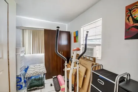 1935 SW 67th Terrace North Lauderdale FL 33068