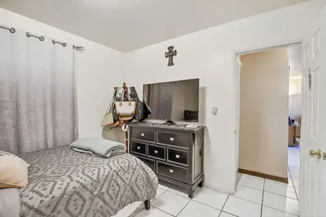 1935 SW 67th Terrace North Lauderdale FL 33068