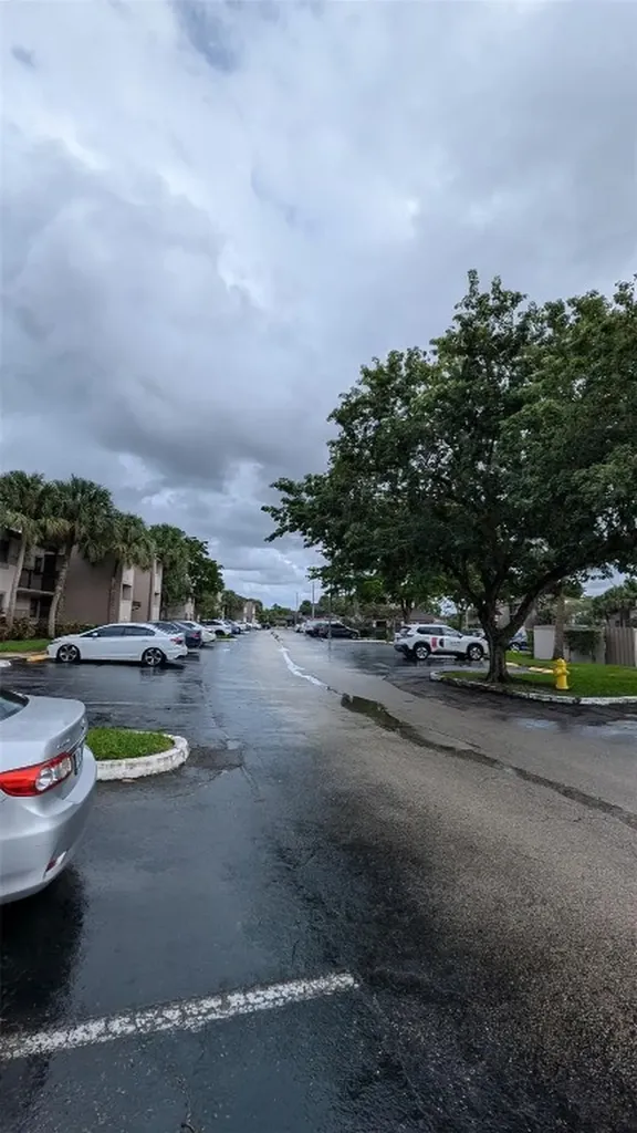 9919 Nob Hill Lane Sunrise FL 33351