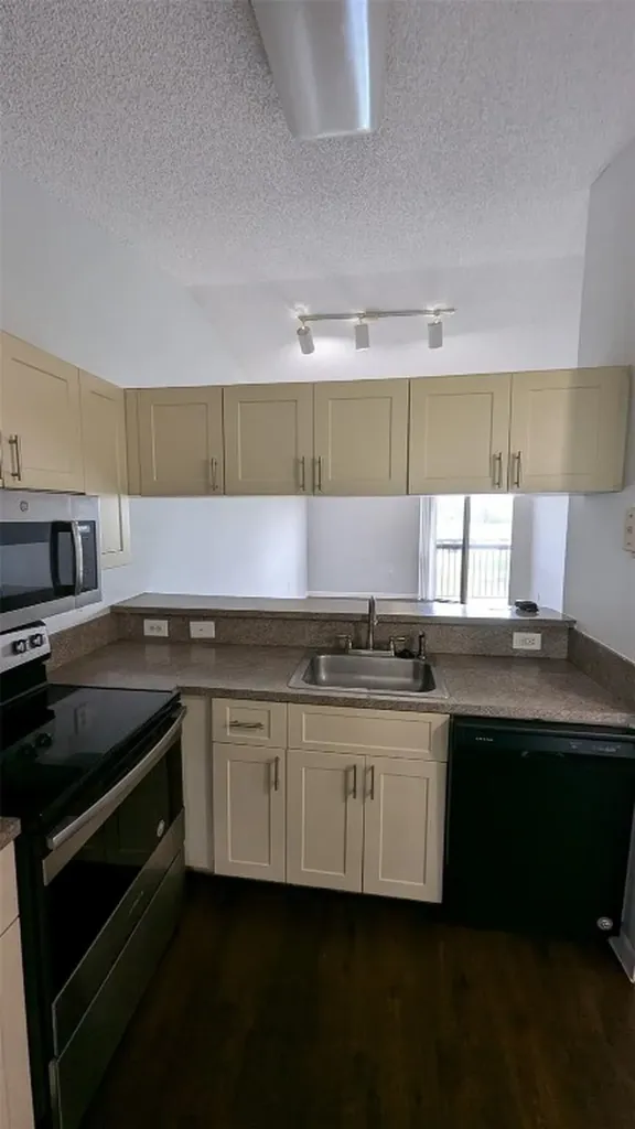 9919 Nob Hill Lane Sunrise FL 33351