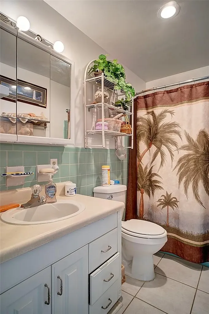 3860 NE 23rd Avenue Lighthouse Point FL 33064
