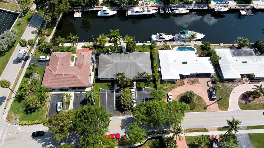 3860 NE 23rd Avenue Lighthouse Point FL 33064