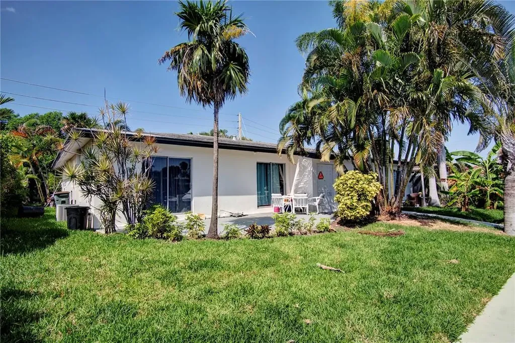 3860 NE 23rd Avenue Lighthouse Point FL 33064