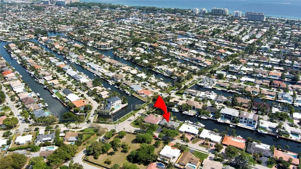 3860 NE 23rd Avenue Lighthouse Point FL 33064