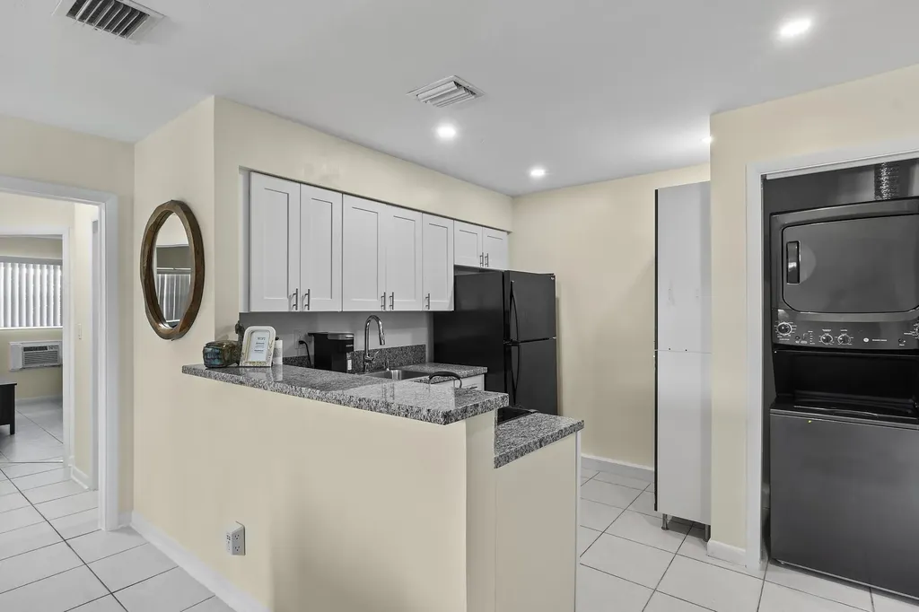 3860 NE 23rd Avenue Lighthouse Point FL 33064