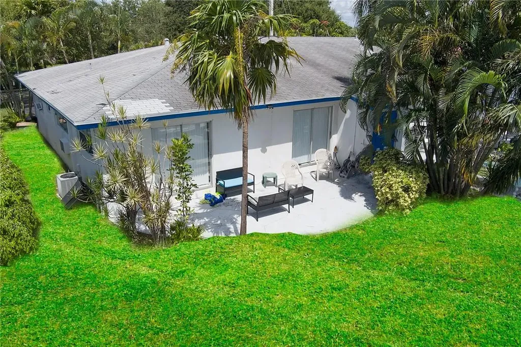 3860 NE 23rd Avenue Lighthouse Point FL 33064