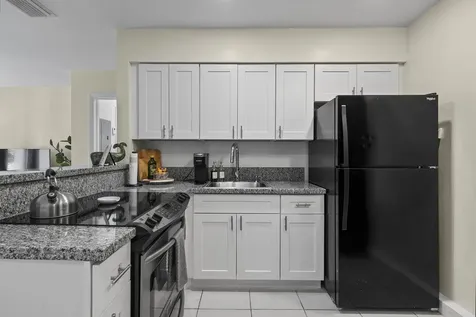 3860 NE 23rd Avenue Lighthouse Point FL 33064