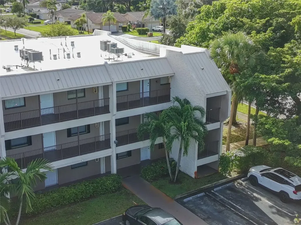 8725 Shadow Wood Boulevard Coral Springs FL 33071