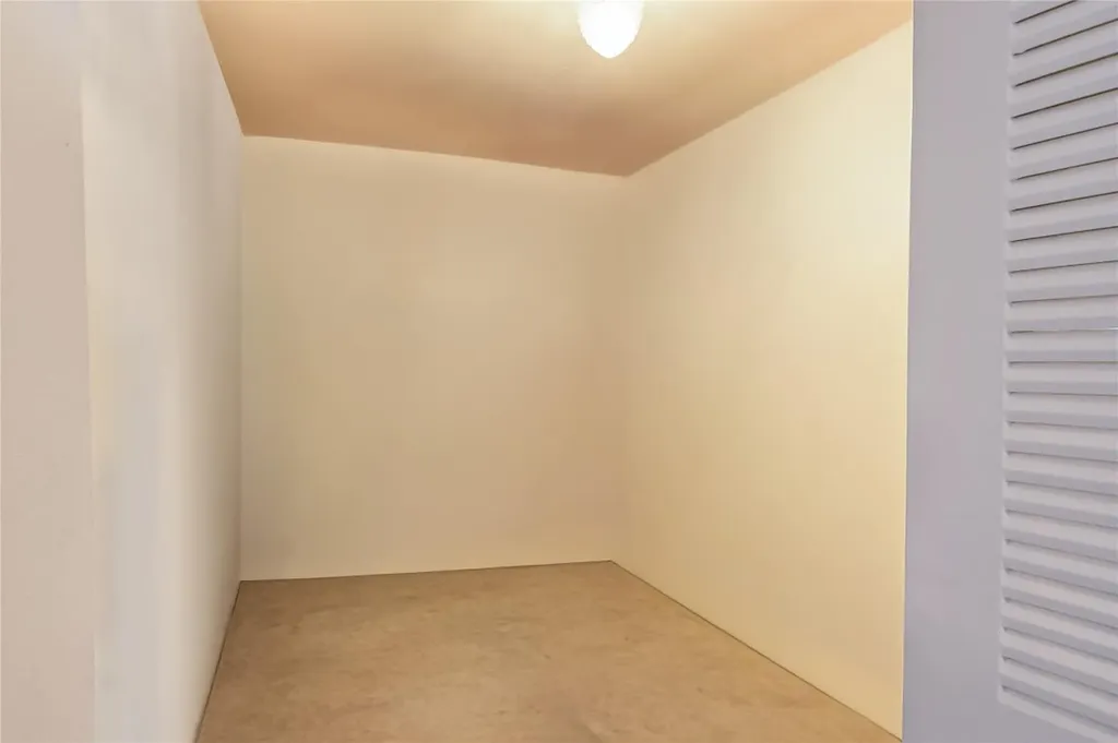 8725 Shadow Wood Boulevard Coral Springs FL 33071