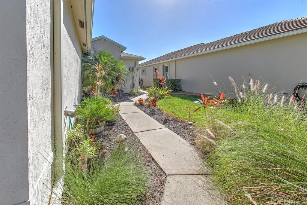 9713 SW Eastbrook Circle Port St Lucie FL 34987