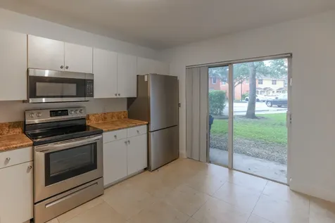 4149 NW 67th Te Lauderhill FL 33319