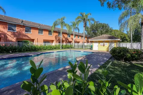 4149 NW 67th Te Lauderhill FL 33319