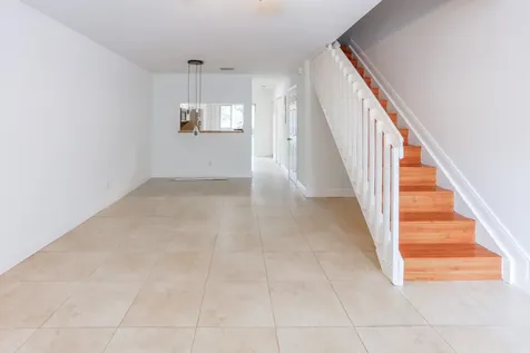 4149 NW 67th Te Lauderhill FL 33319