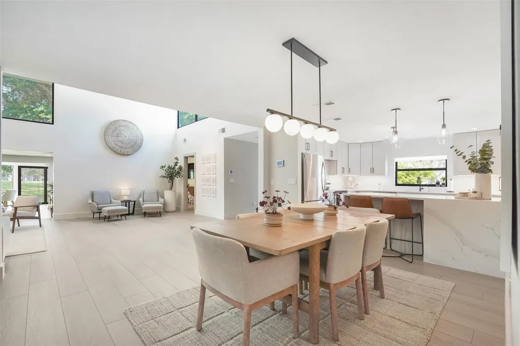 8569 Casa Del Lago Boca Raton FL 33433