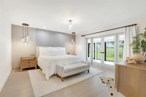 8569 Casa Del Lago Boca Raton FL 33433
