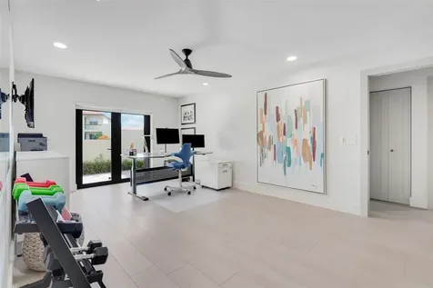 8569 Casa Del Lago Boca Raton FL 33433