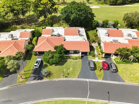 8569 Casa Del Lago Boca Raton FL 33433