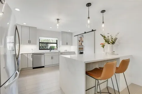 8569 Casa Del Lago Boca Raton FL 33433