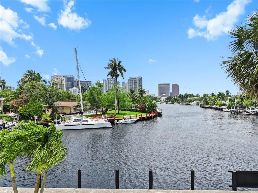 522 SW 9th Terrace Fort Lauderdale FL 33312