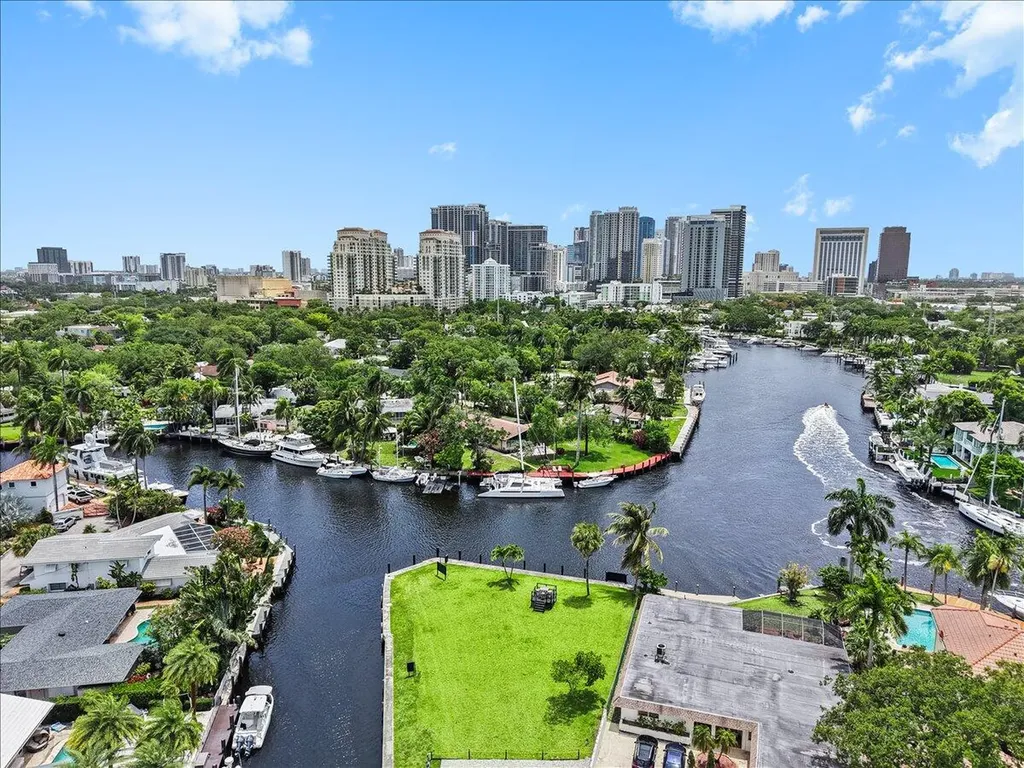 522 SW 9th Terrace Fort Lauderdale FL 33312