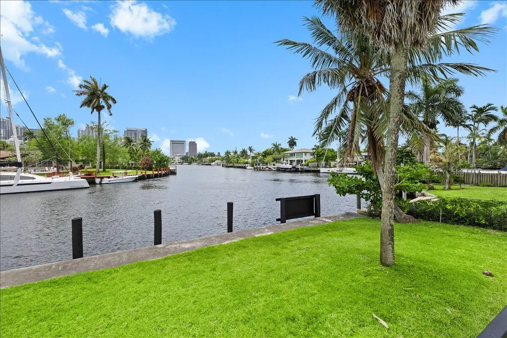 522 SW 9th Terrace Fort Lauderdale FL 33312