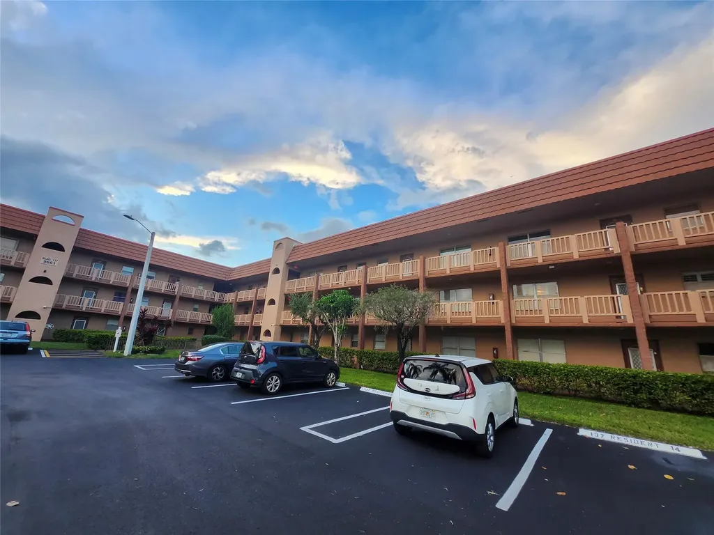 9661 Sunrise Lakes Boulevard Sunrise FL 33322