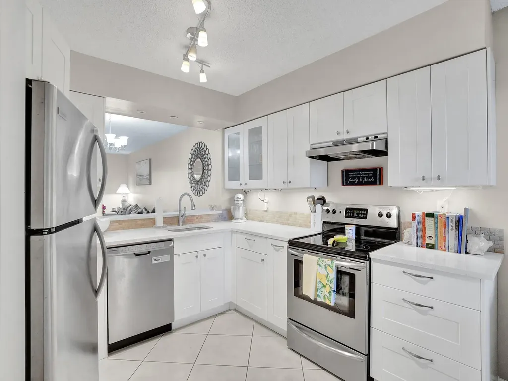 2208 S Cypress Bend Drive Pompano Beach FL 33069