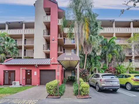 2208 S Cypress Bend Drive Pompano Beach FL 33069