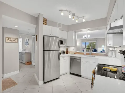 2208 S Cypress Bend Drive Pompano Beach FL 33069