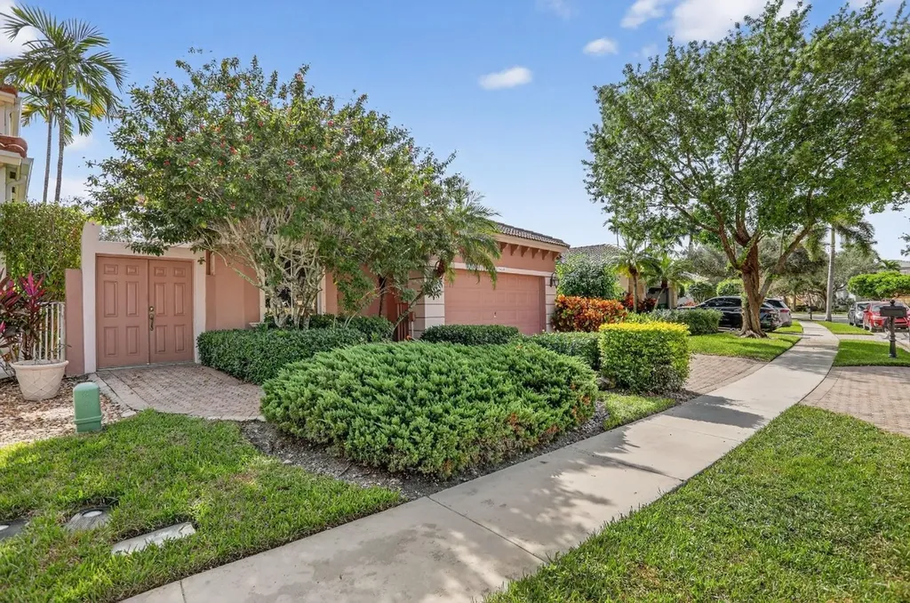 5859 NW 125th Terrace Coral Springs FL 33076