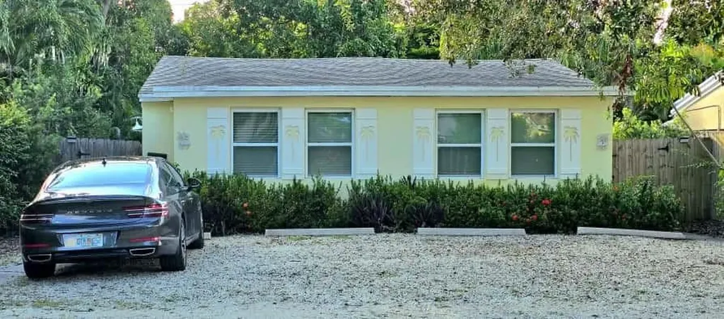1215 NE 13th Avenue Fort Lauderdale FL 33304