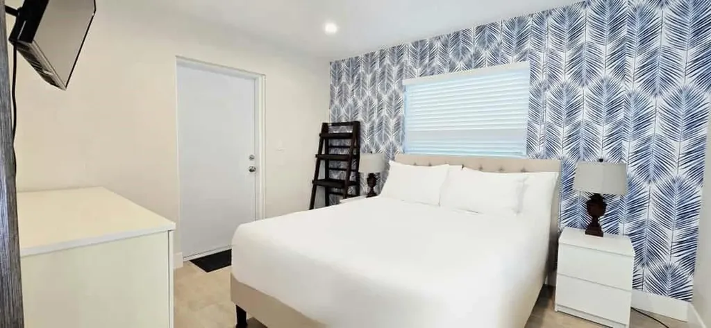 1215 NE 13th Avenue Fort Lauderdale FL 33304